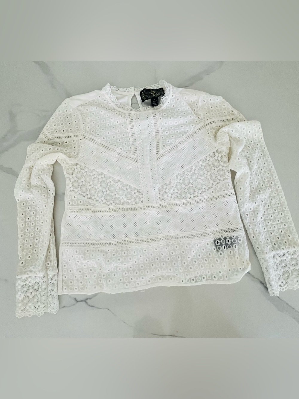 James Coviello White Lace Eyelet Long-Sleeve Top - Size Small